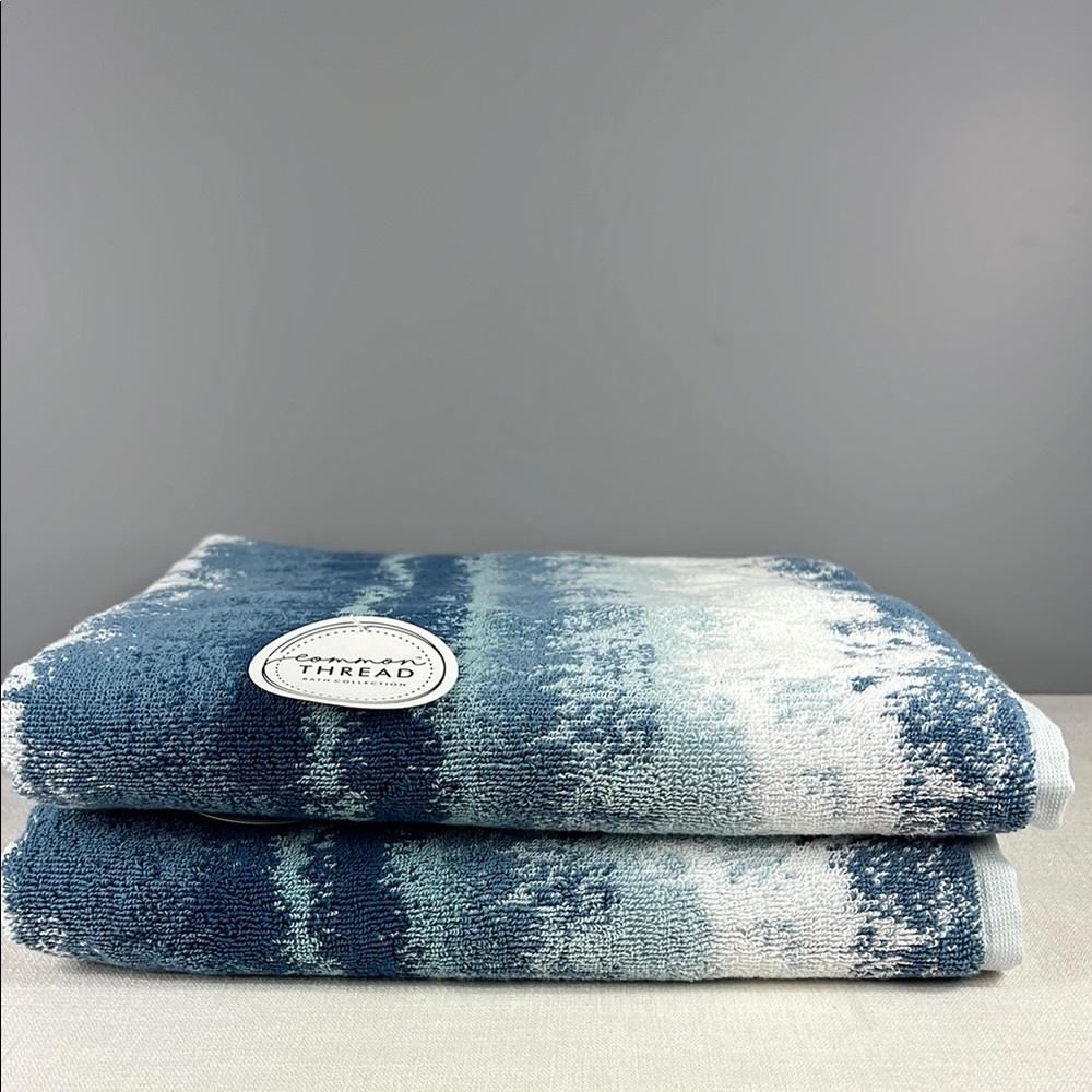 Common Thread 100% Cotton Towels 2 Bath Blue/Gray abstract ombré and NEW w/Tags